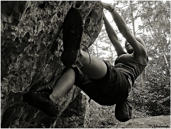 womans bouldering